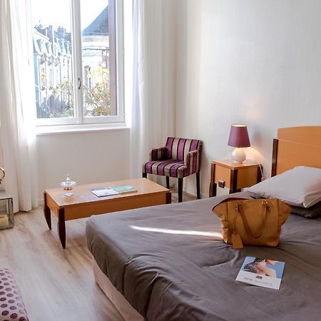 Logis Hotel Saint-Roch Pleumartin Kültér fotó