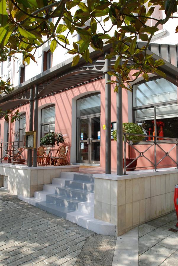 Logis Hotel Saint-Roch Pleumartin Kültér fotó