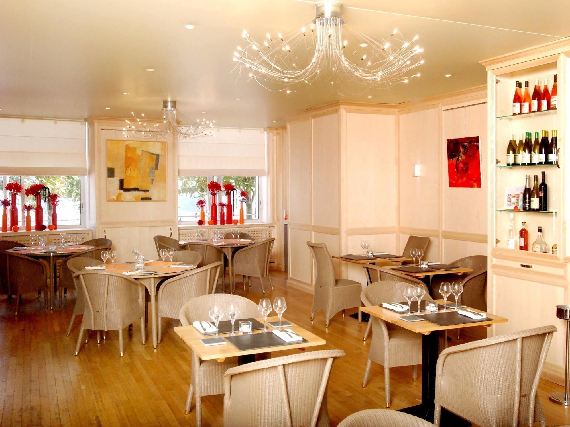 Logis Hotel Saint-Roch Pleumartin Kültér fotó