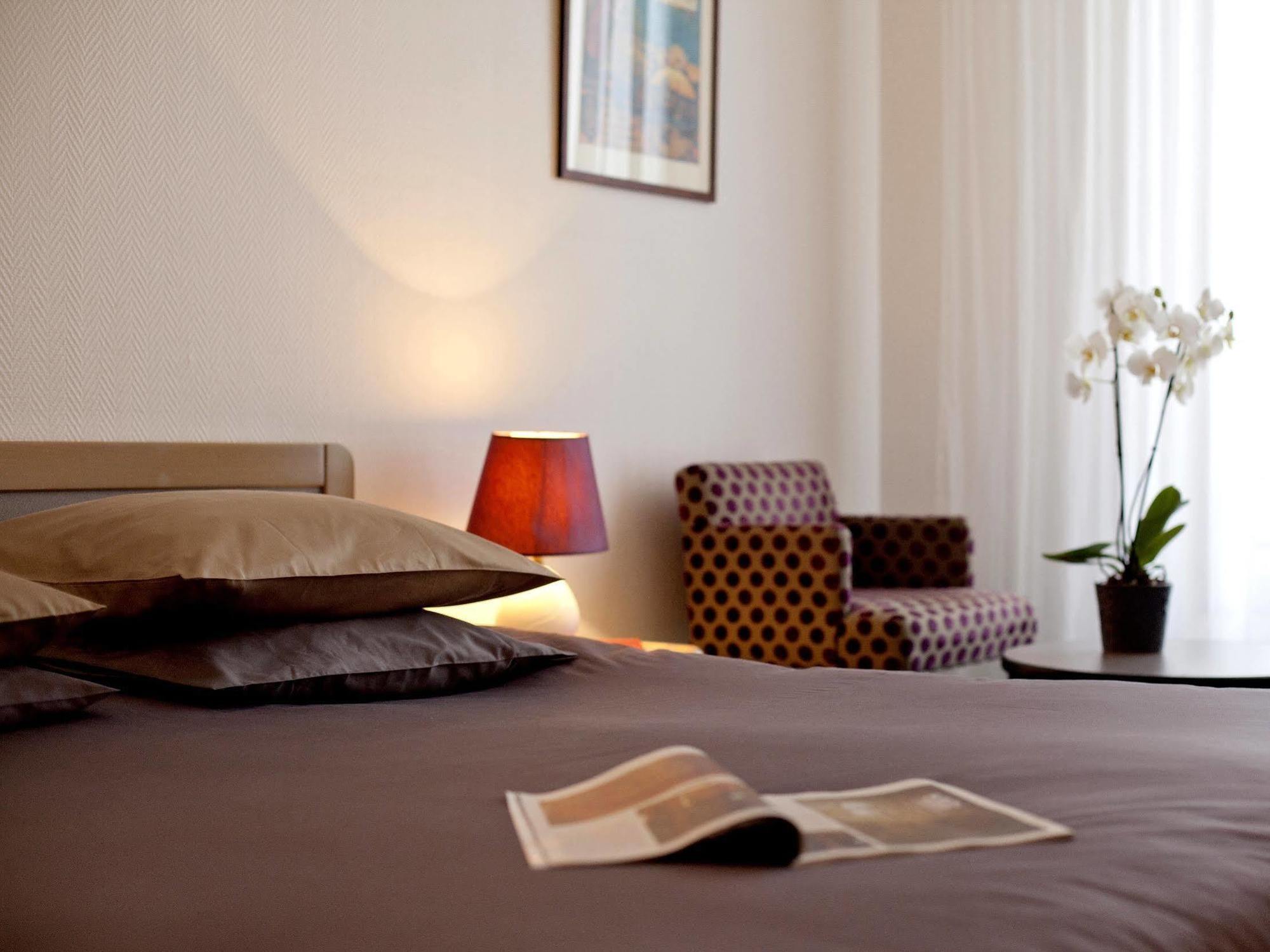 Logis Hotel Saint-Roch Pleumartin Kültér fotó