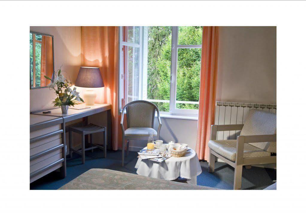Logis Hotel Saint-Roch Pleumartin Kültér fotó
